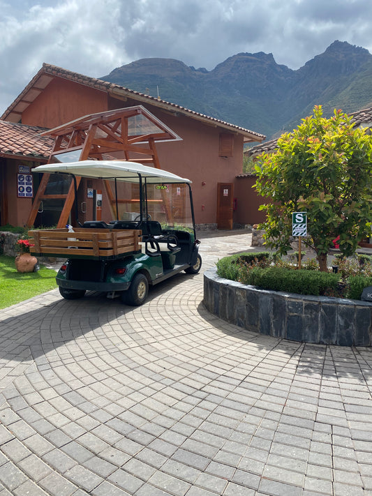 Carros de golf de uso interno en Hoteles  –  Cusco Urubamba